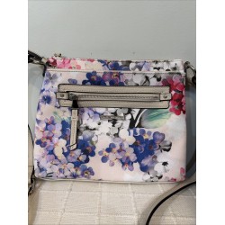 Bachman 8. 5”x10. 5” Crossbody Purse Floral Pattern
