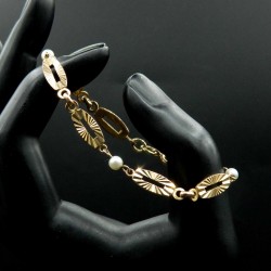 P49 - Antique Yellow Gold Plated Bracelet and Cultured Beads - 18cm Long