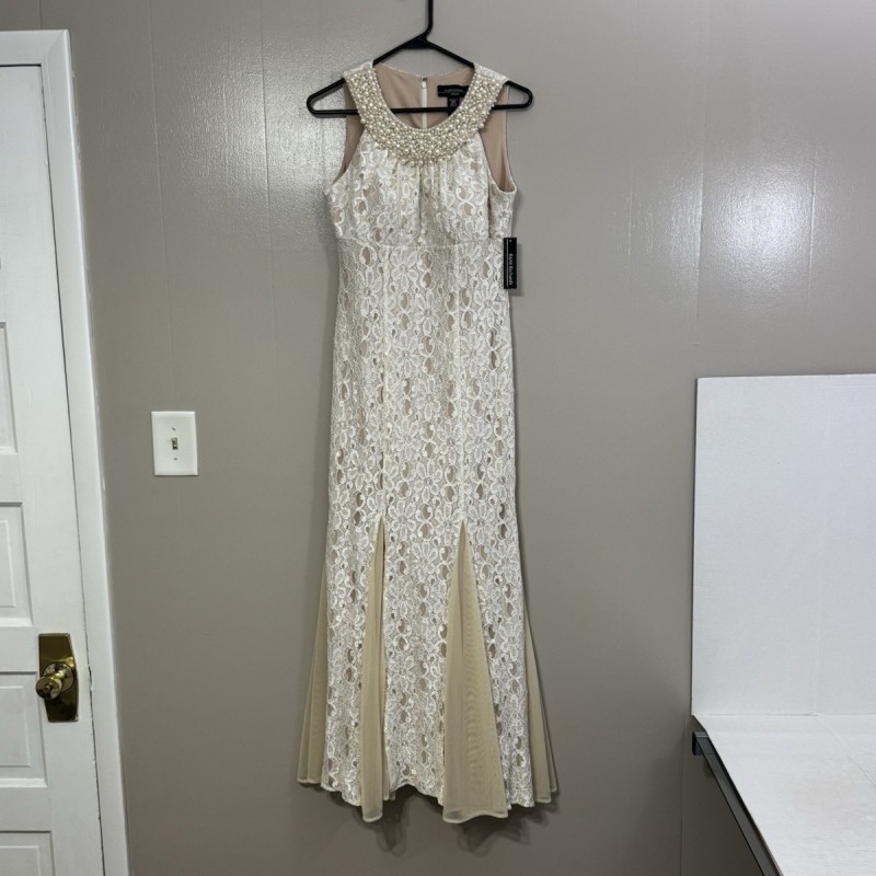 R& Sequined Lace Gown Dress Pearl Neck C140