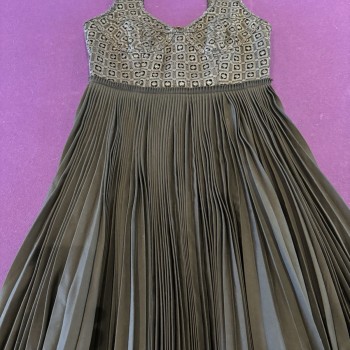 Dress Black Lace W/pleated Skirt 6